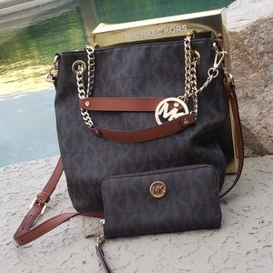 2 x Michael Kors EUC crossbody bag and wallet